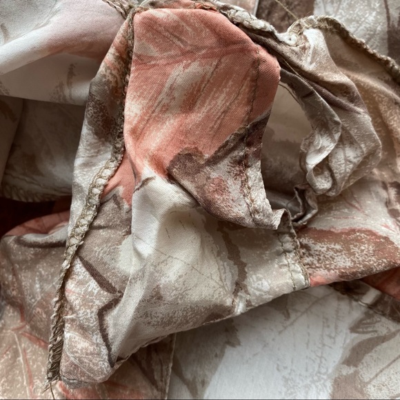 Vintage 1990s Tan Silk Leaf Print Blouse Size Medium - Picture 10 of 11